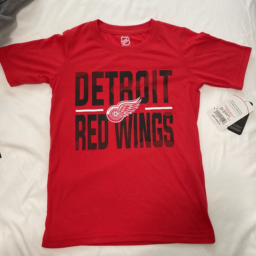 Brand New Detroit Red Wings Shirt